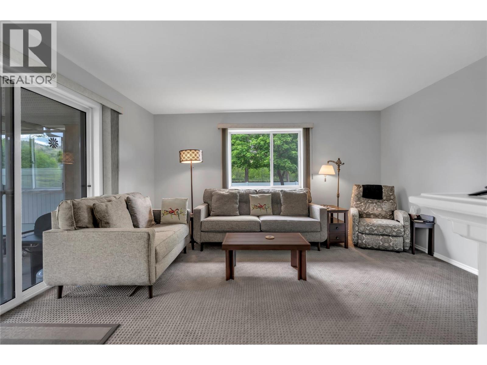 145 Redwing Place Unit# 8, Oliver