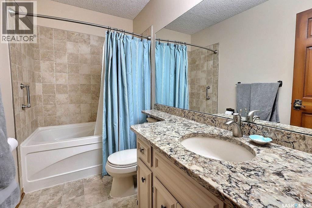 2230 ELDERKIN DRIVE E - 22