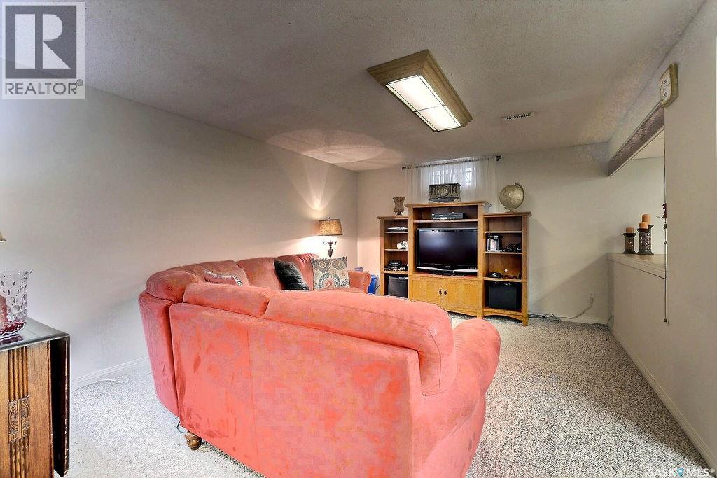 2230 ELDERKIN DRIVE E - 31