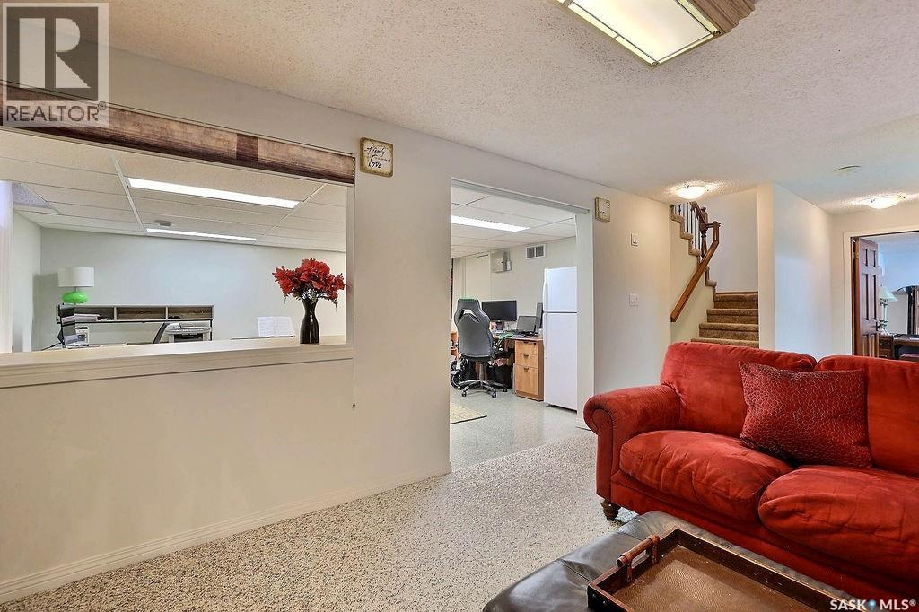 2230 ELDERKIN DRIVE E - 33