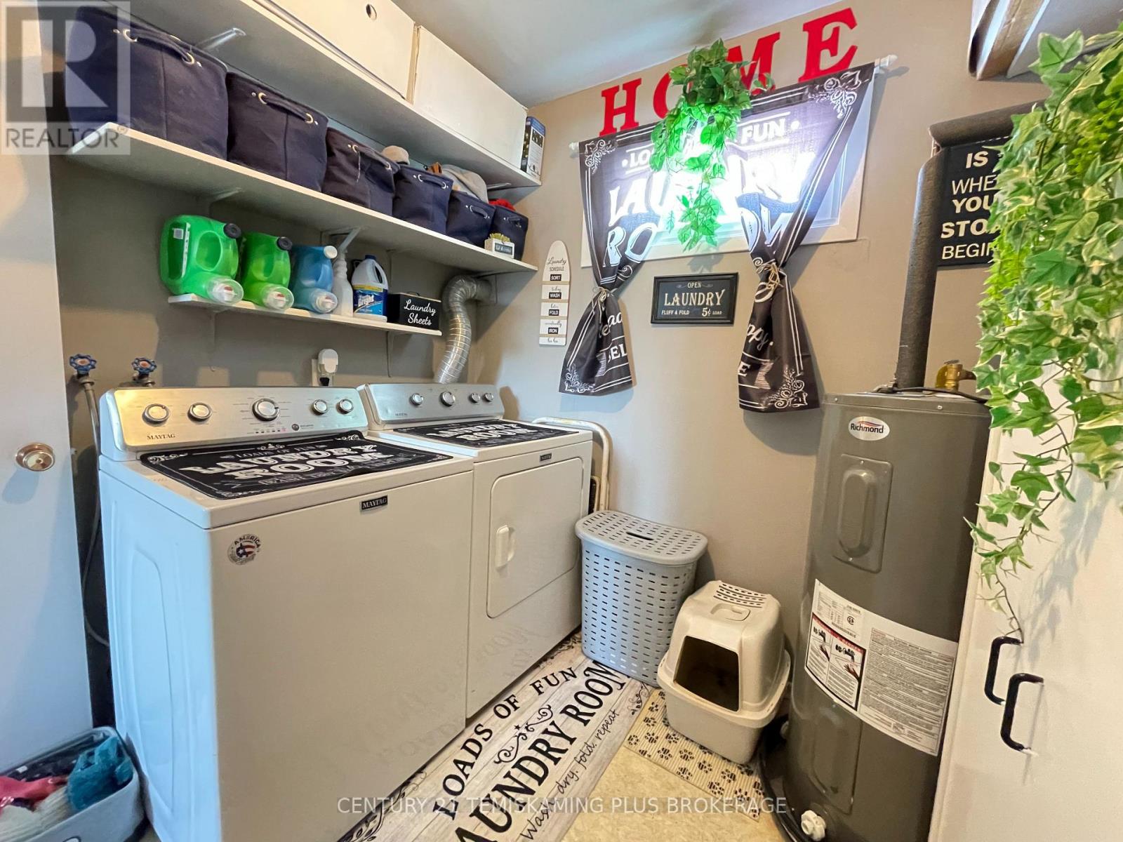 121 ELM AVENUE - 25