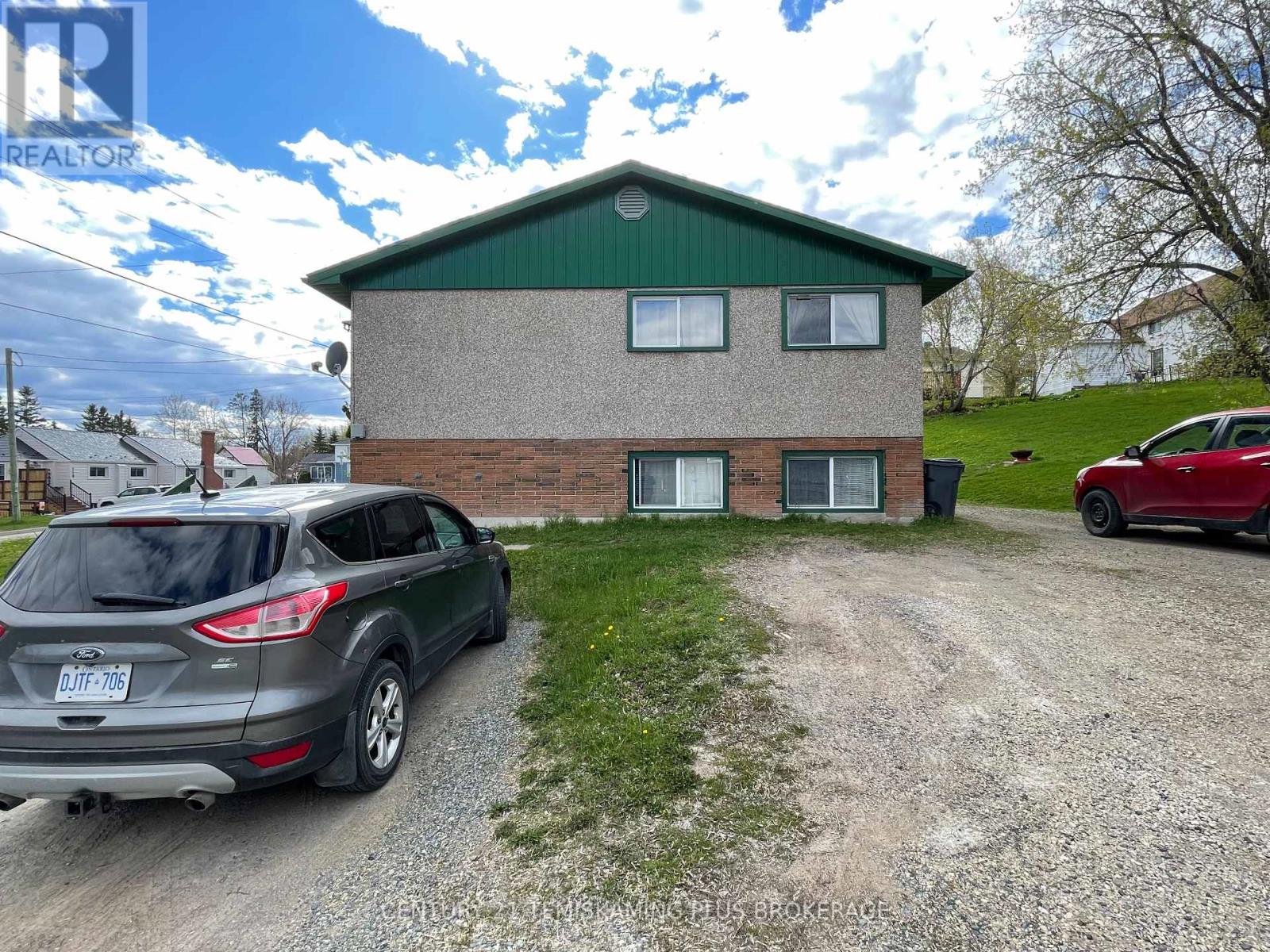 121 ELM AVENUE - 3