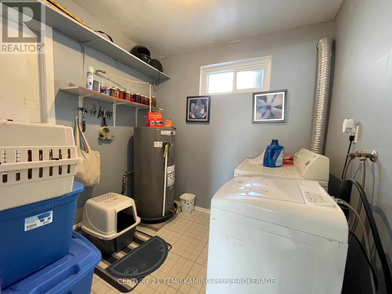 121 ELM AVENUE - 35