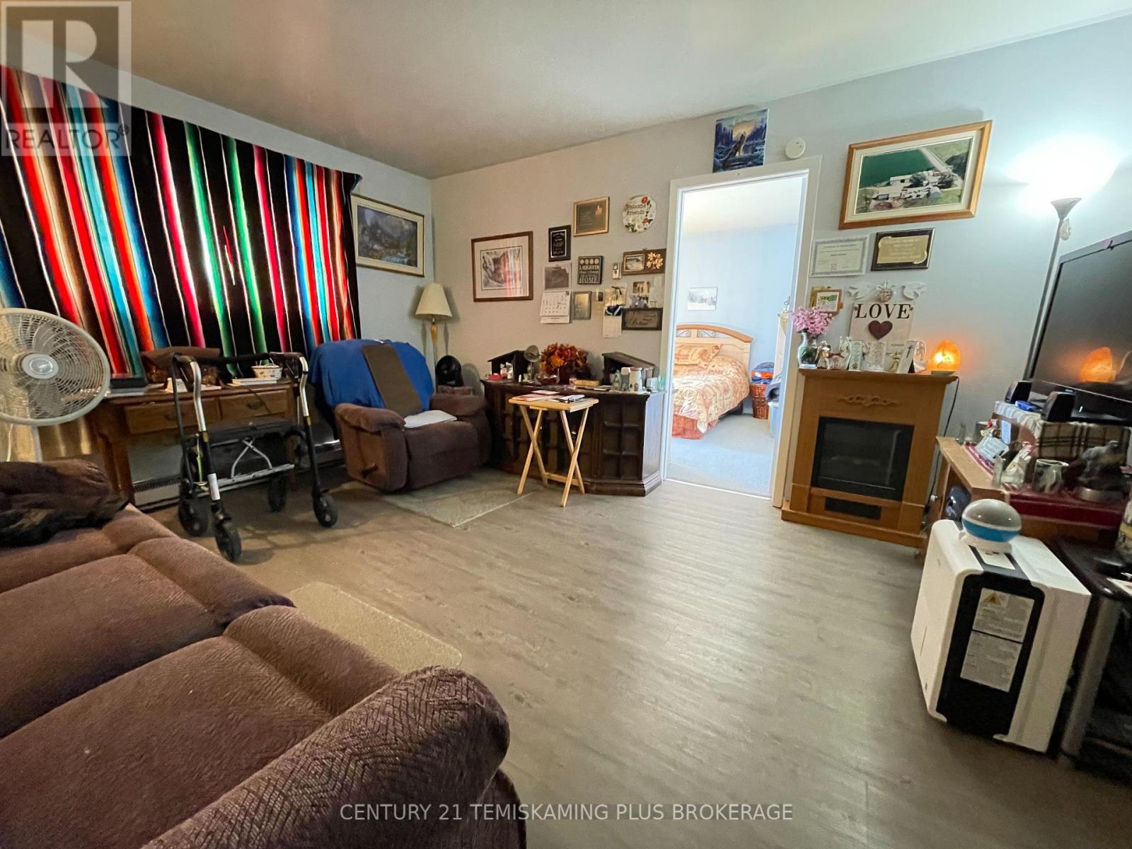 121 ELM AVENUE - 38
