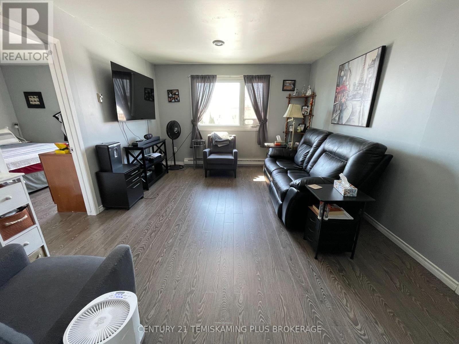 121 ELM AVENUE - 7
