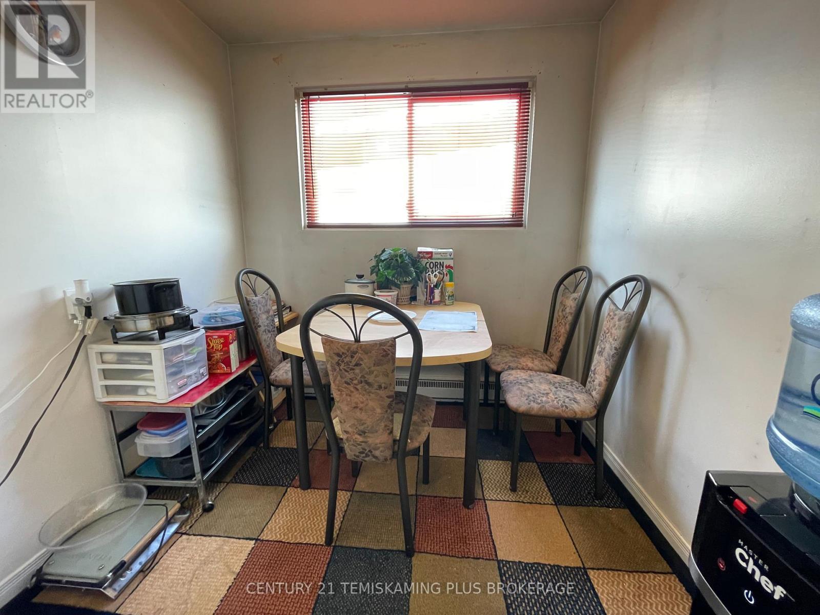 121 ELM AVENUE - 41