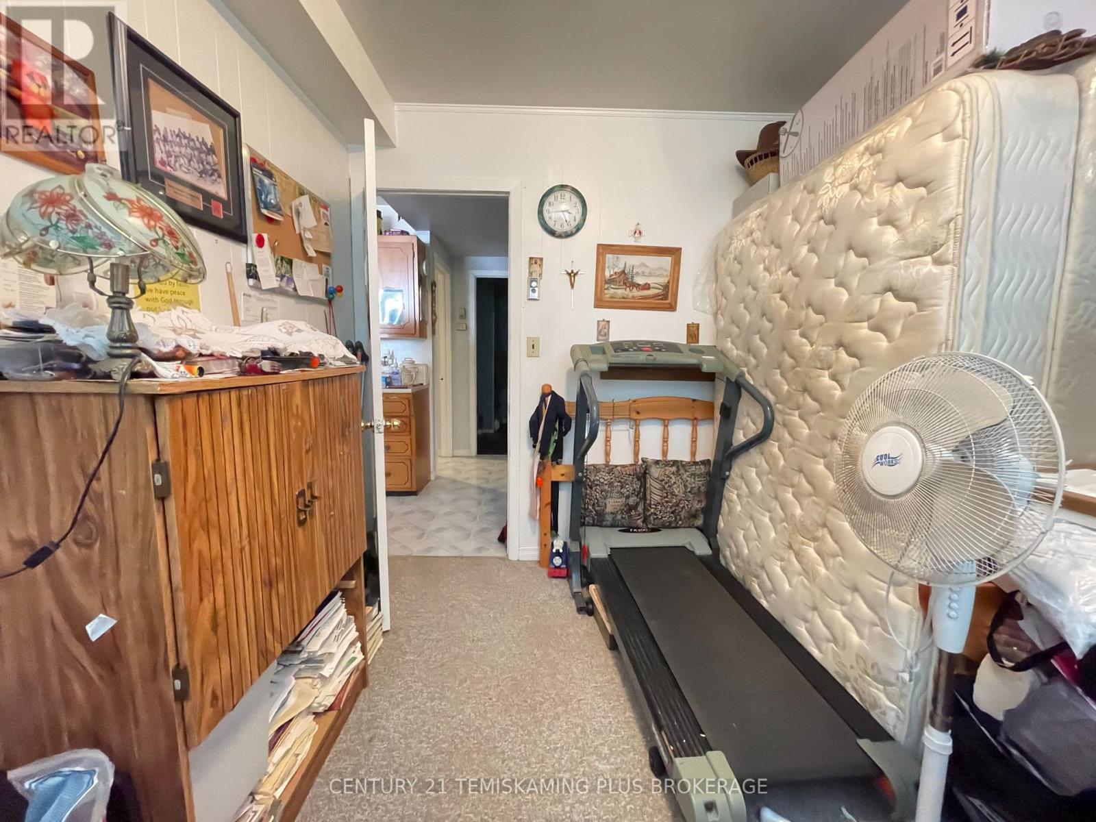 121 ELM AVENUE - 43