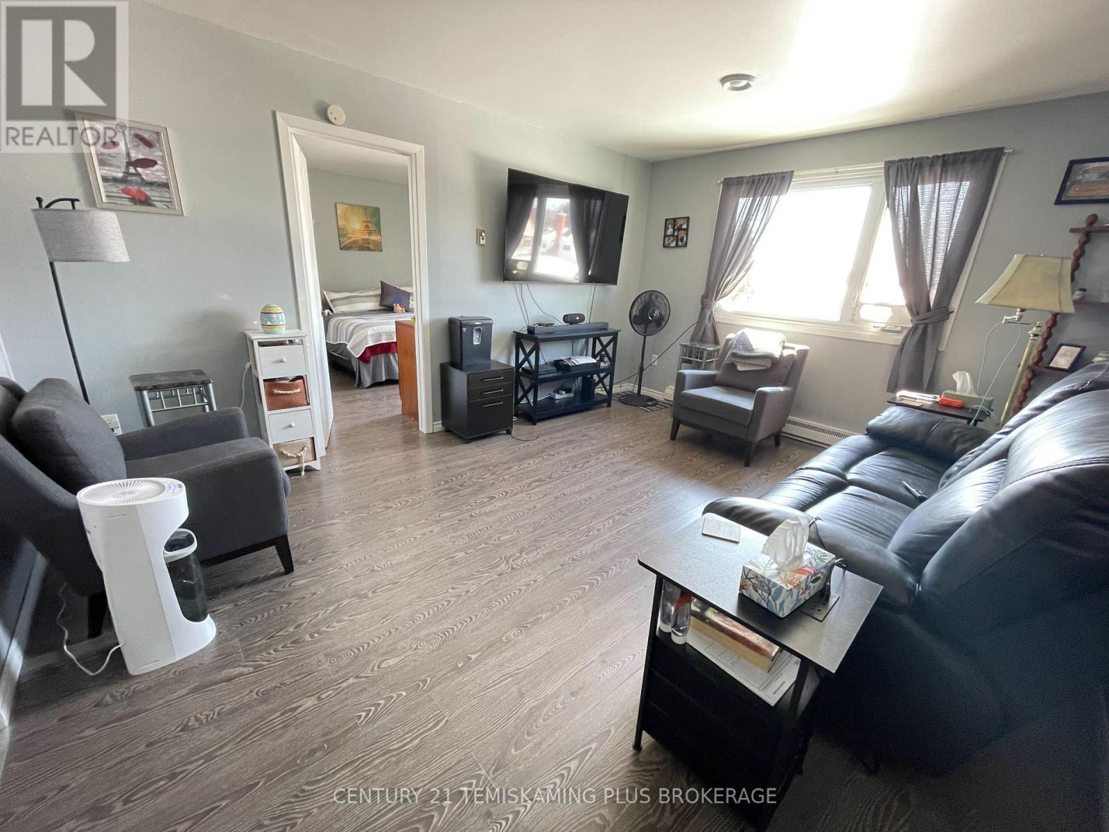 121 ELM AVENUE - 6
