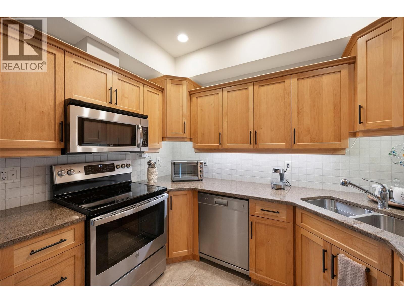 #204 873 Forestbrook Drive - 15