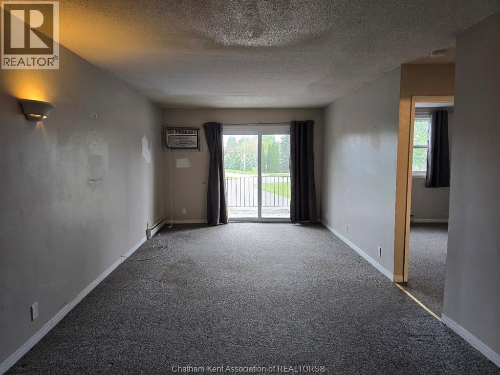 #A207 12 Montgomery DRIVE - 10