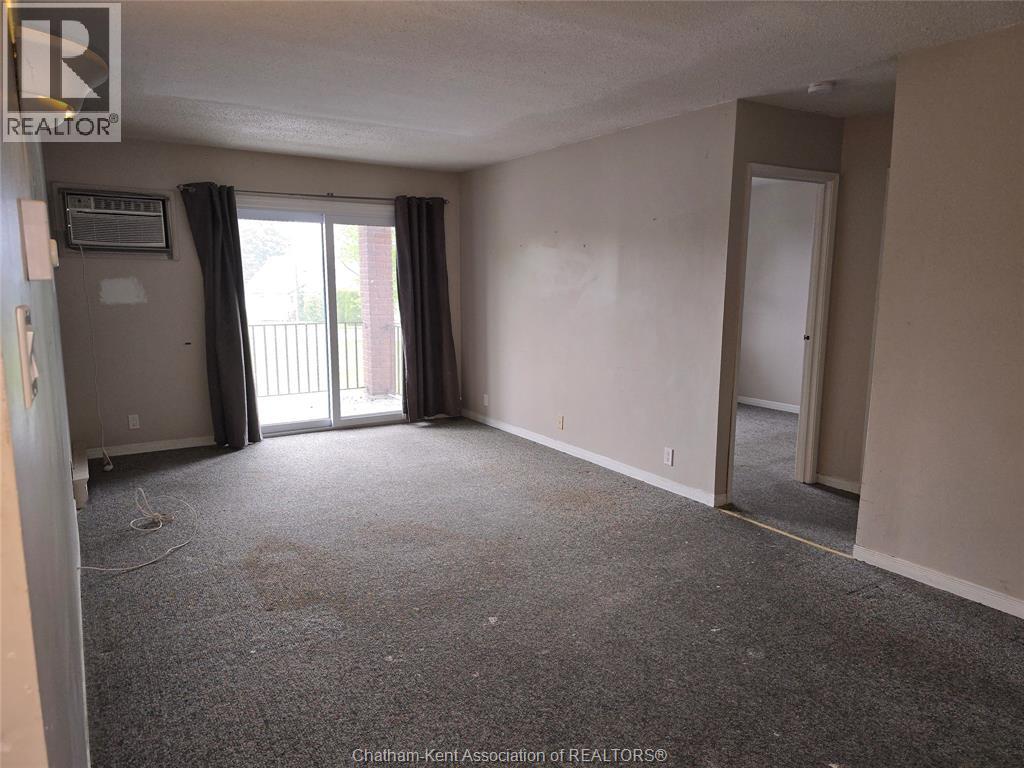 #A207 12 Montgomery DRIVE - 12