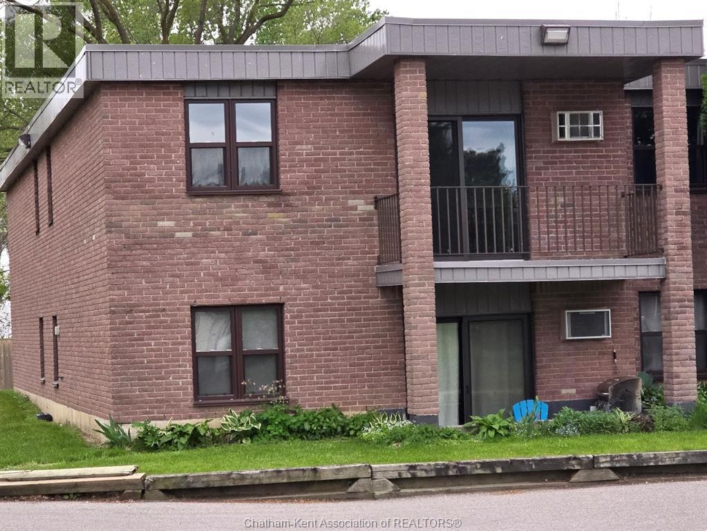 #A207 12 Montgomery DRIVE - 3