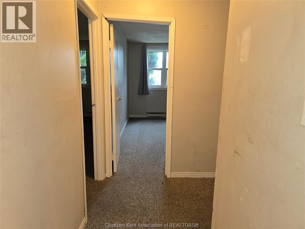 #A207 12 Montgomery DRIVE - 4