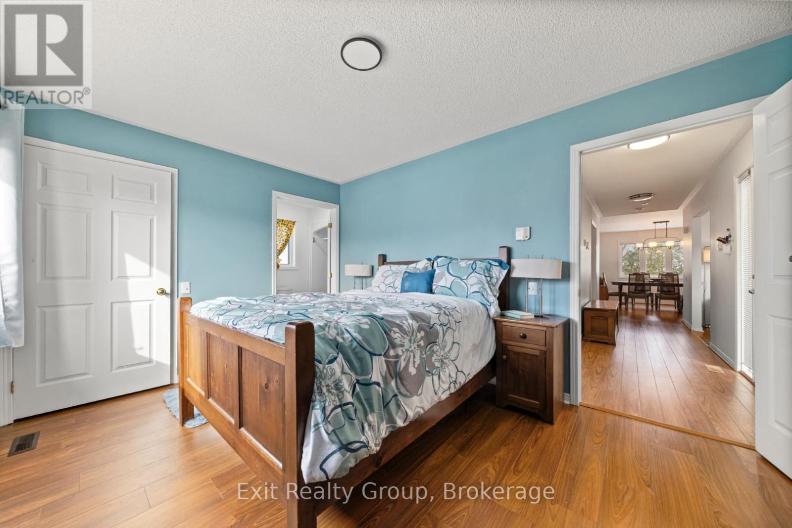 7 CRETNEY DRIVE - 34