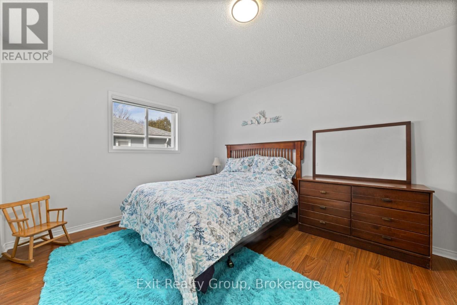 7 CRETNEY DRIVE - 38