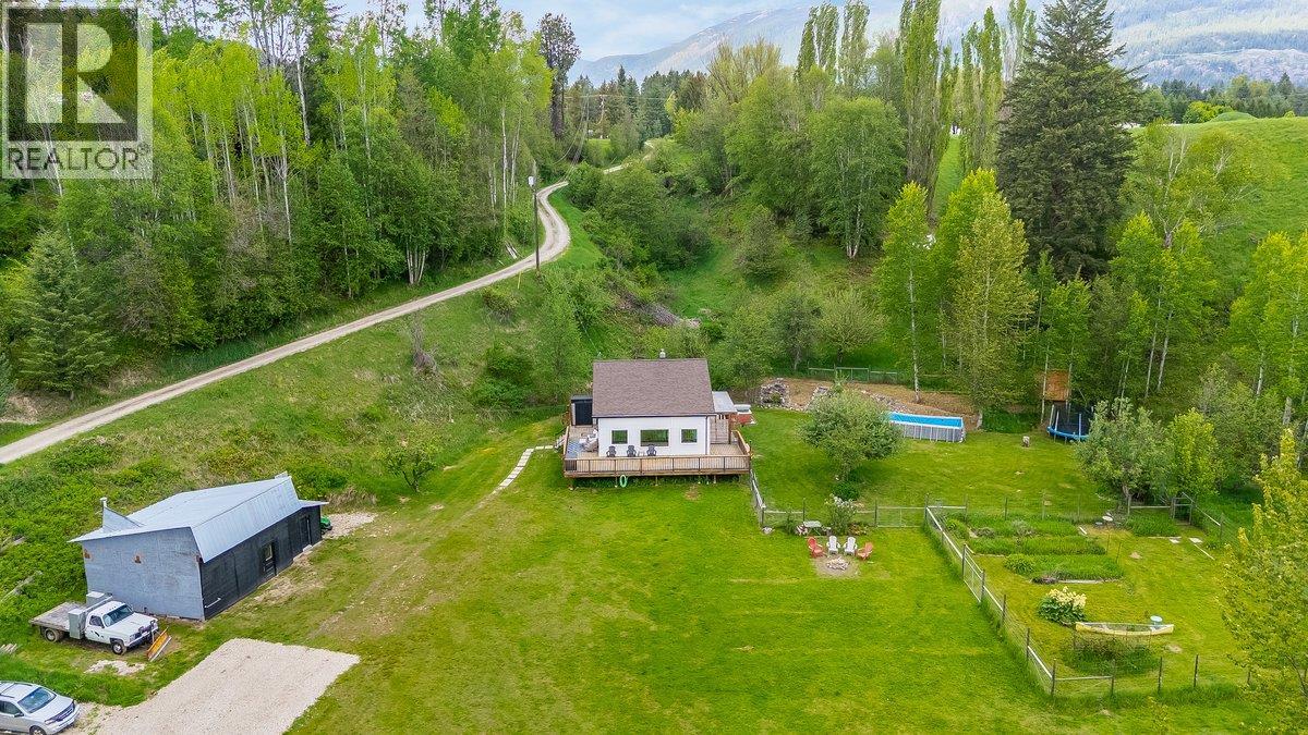 3678 KRESTOVA CEMETERY Road, Krestova