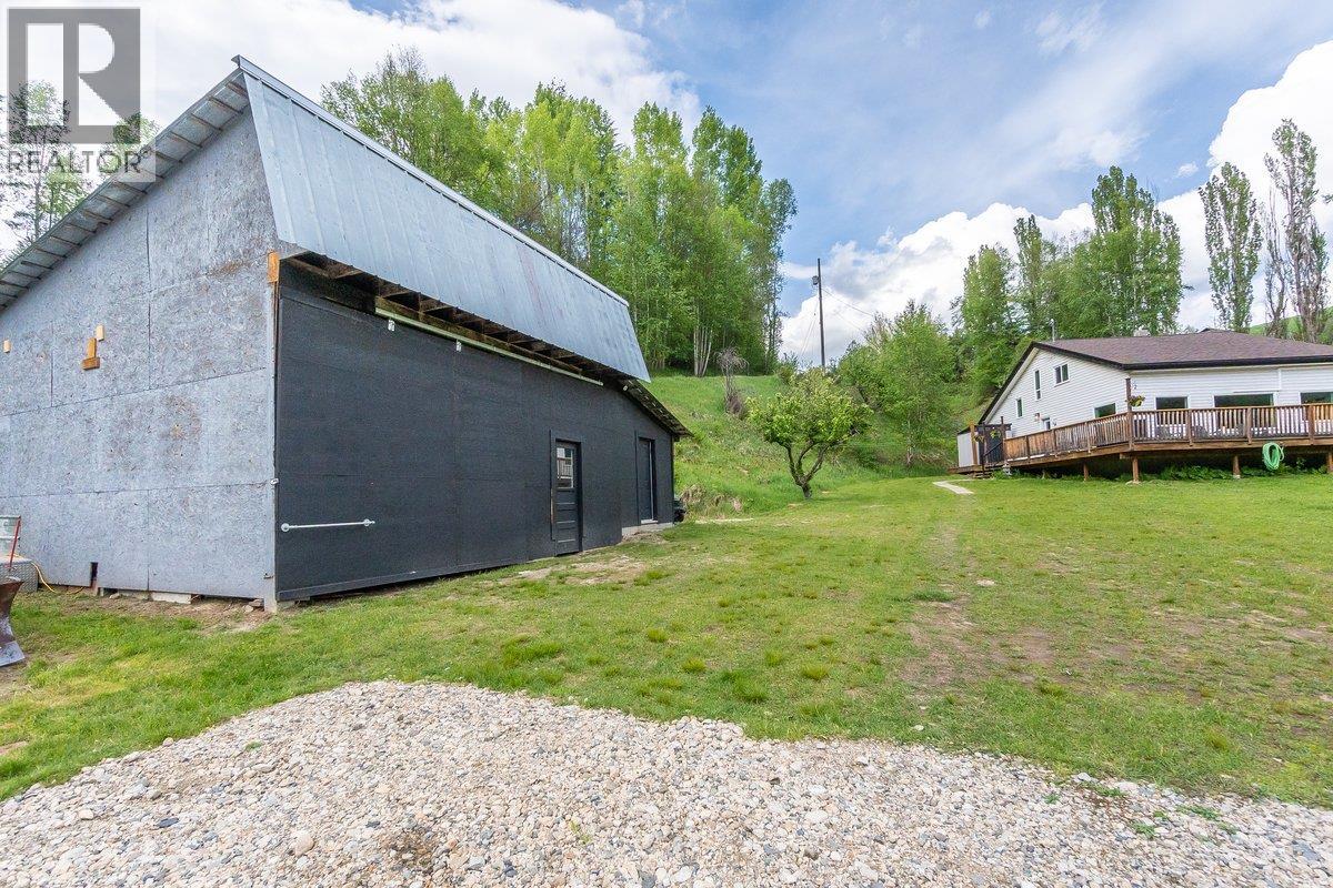 3678 KRESTOVA CEMETERY Road, Krestova