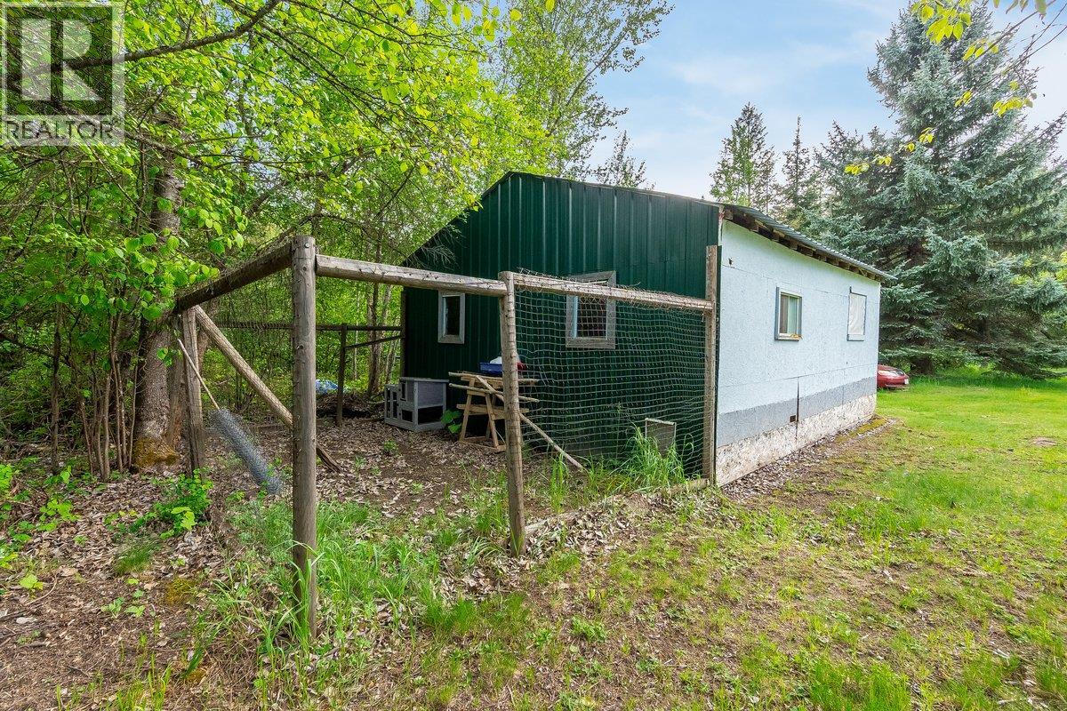 3678 KRESTOVA CEMETERY Road, Krestova