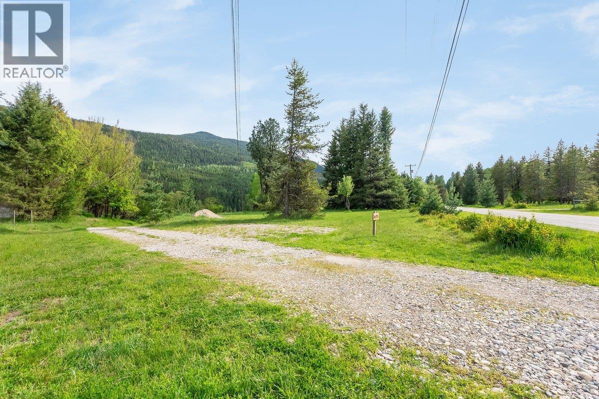 3678 KRESTOVA CEMETERY Road, Krestova