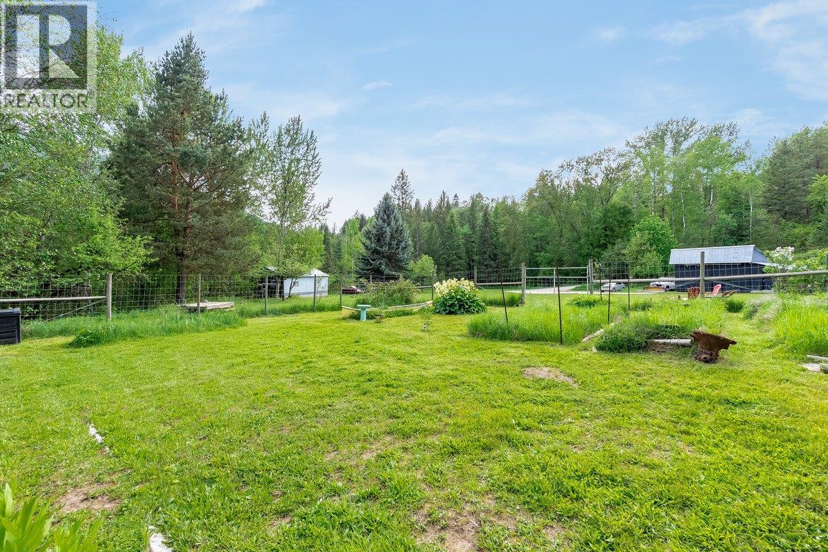 3678 KRESTOVA CEMETERY Road, Krestova