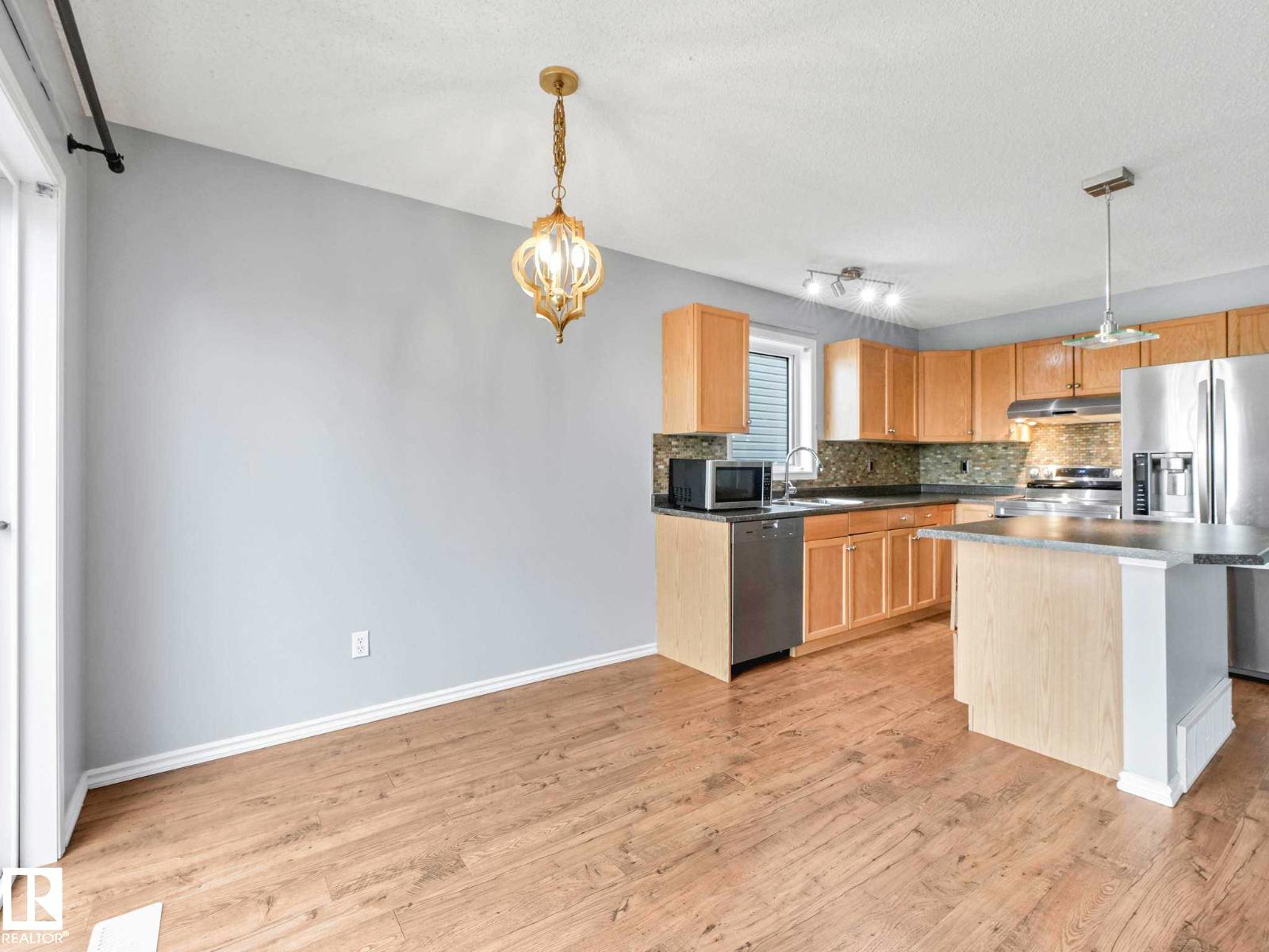 6424 1A AV SW - 21