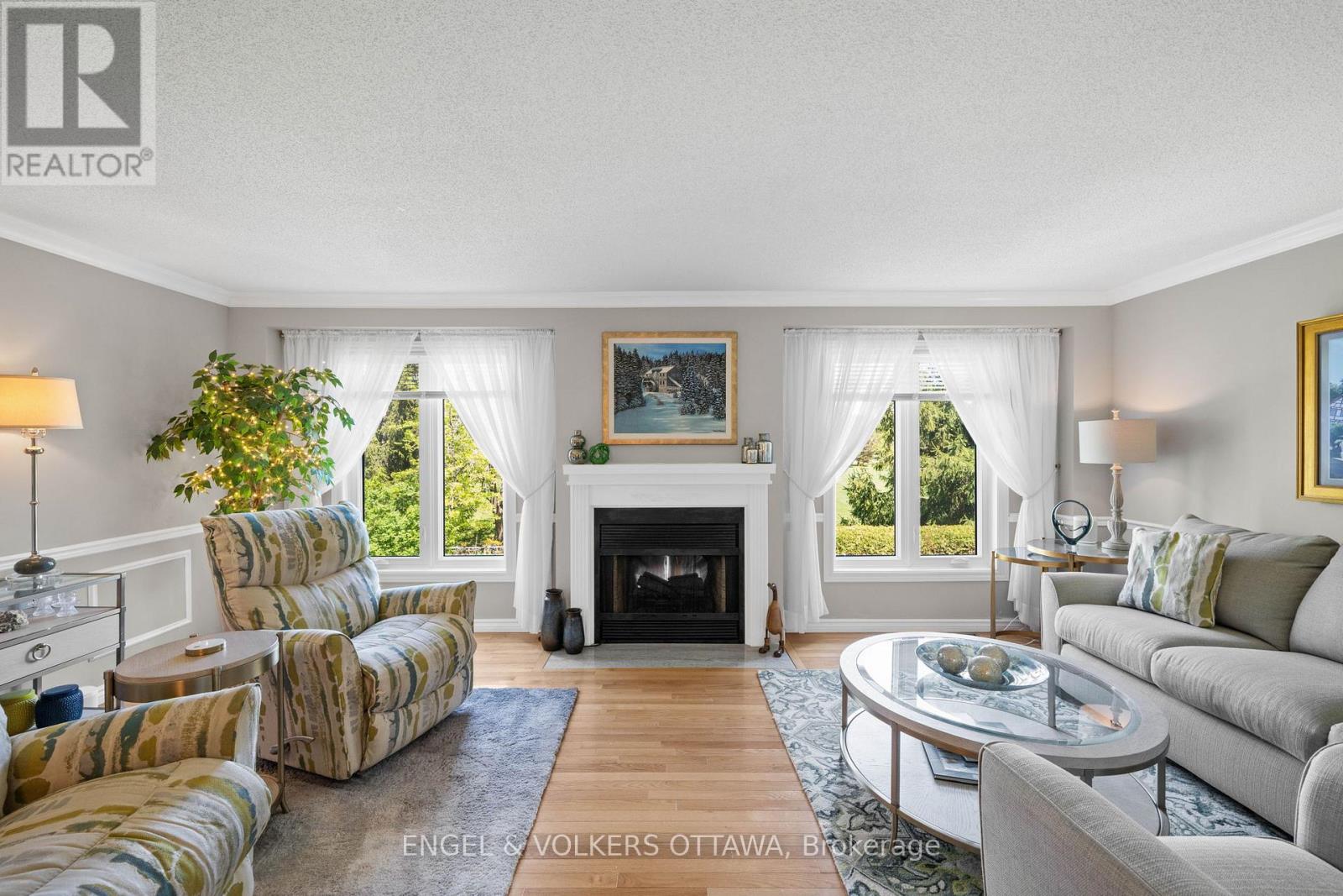 #27 1986 SUMMERFIELDS CRESCENT - 12