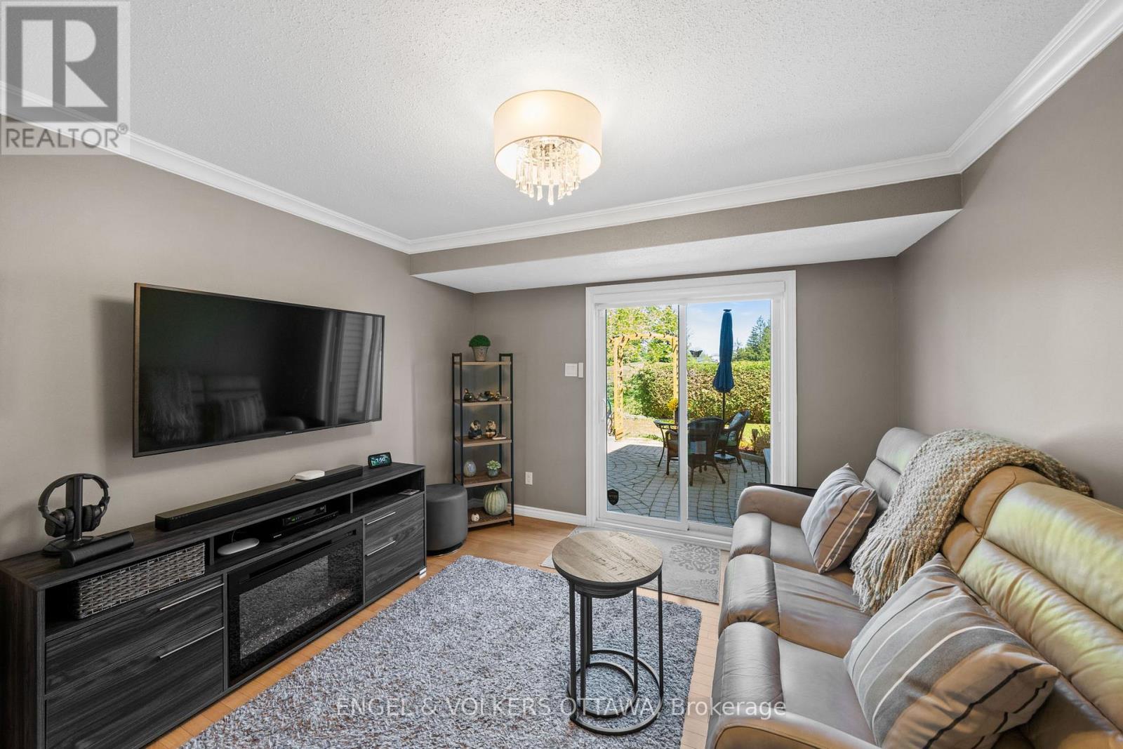 #27 1986 SUMMERFIELDS CRESCENT - 8