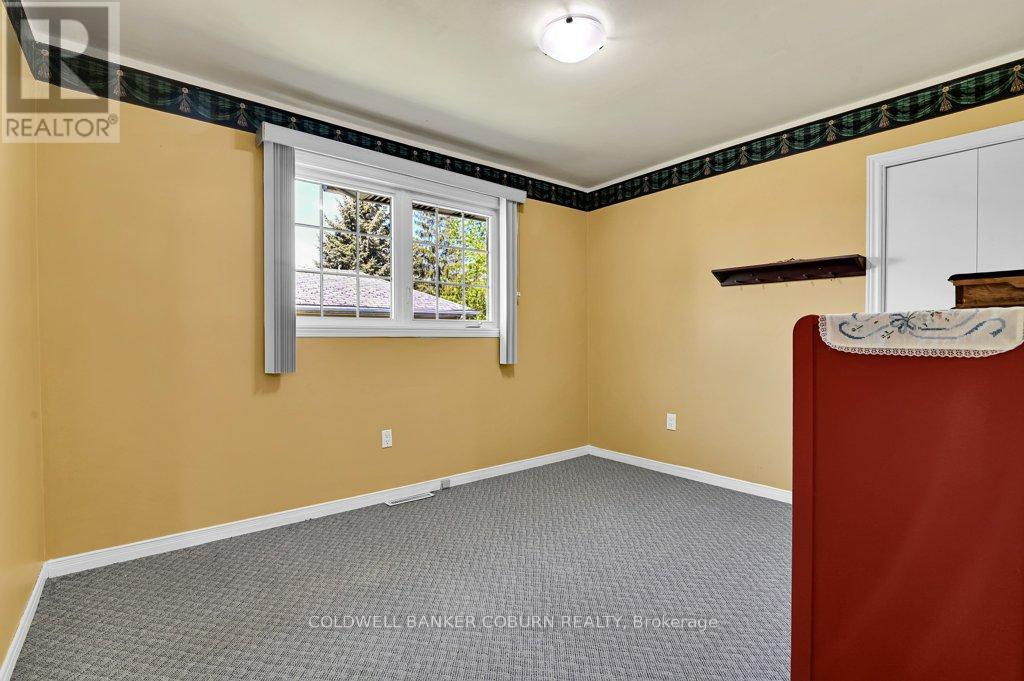 10 MANNING ROAD - 17