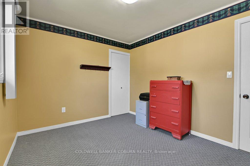 10 MANNING ROAD - 18