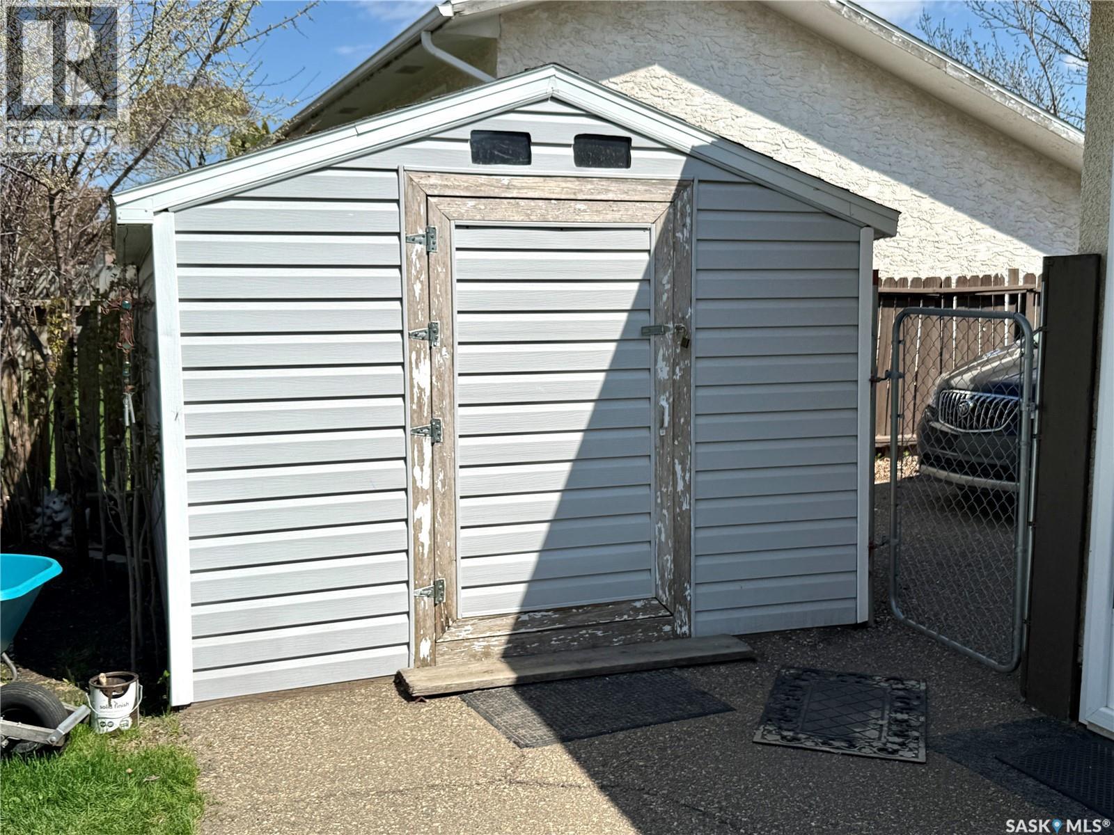 11319 Clark DRIVE - 5