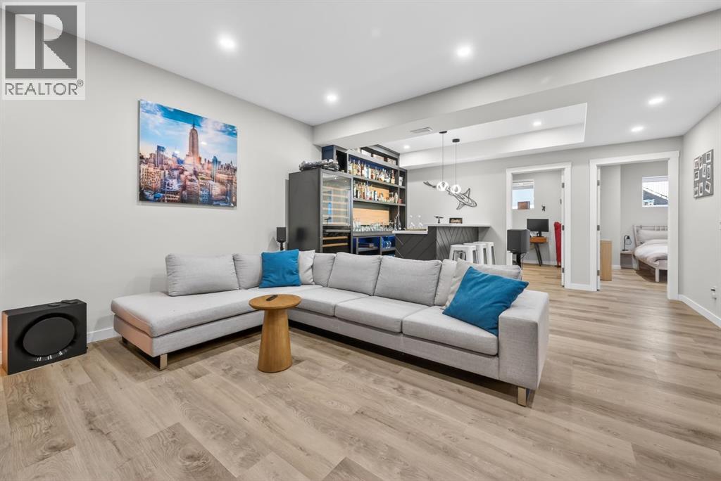 11 Cranbrook Gardens SE - 32