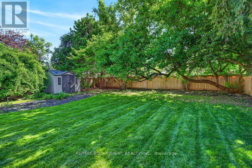350 EAST SIDE CRESCENT - 40