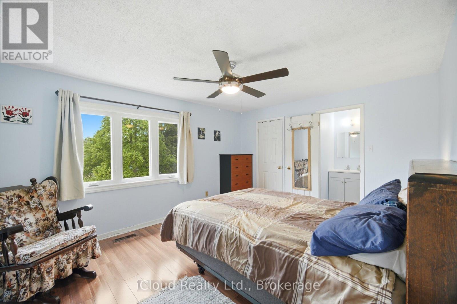 82 ENGLISH STREET - 27