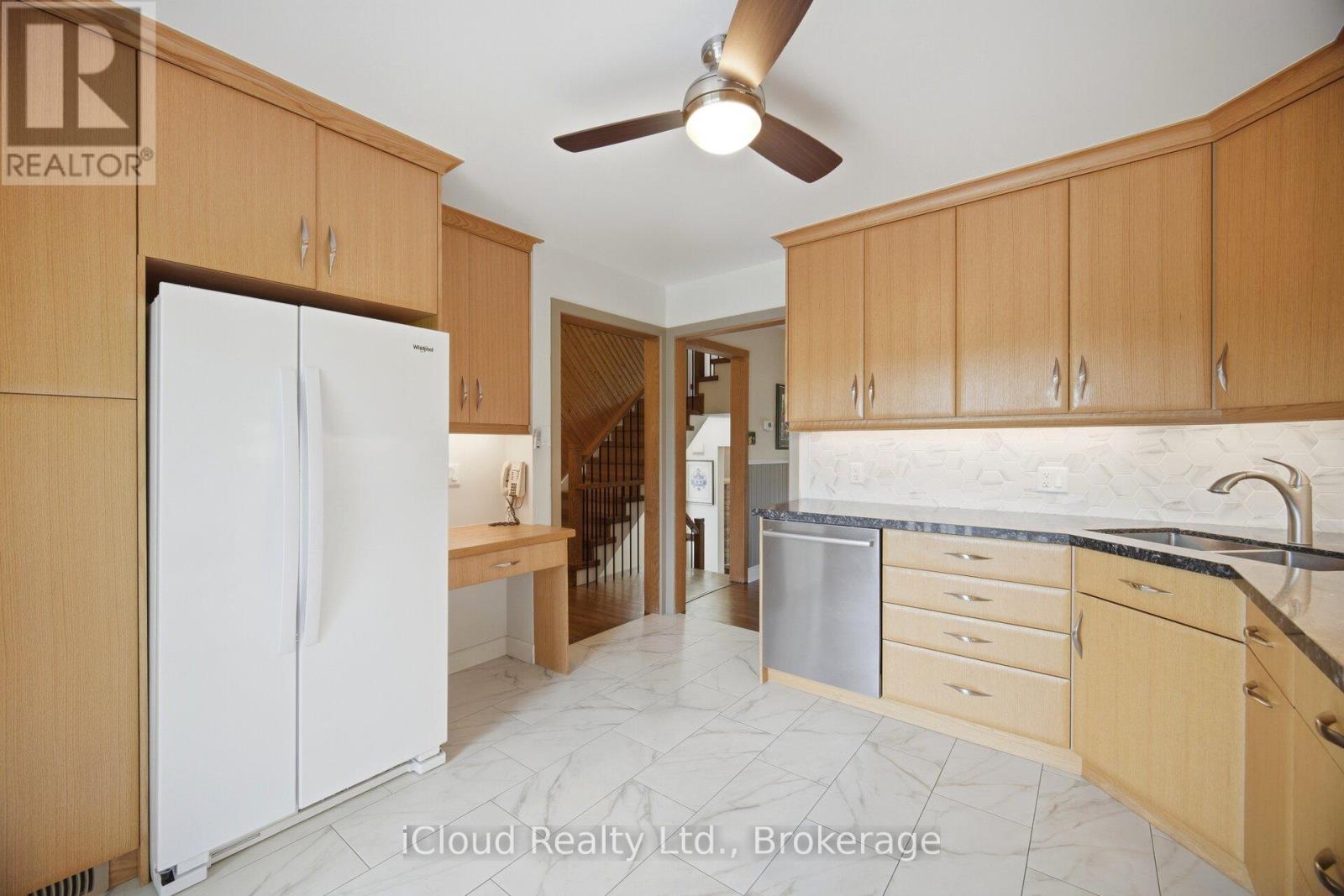 82 ENGLISH STREET - 8