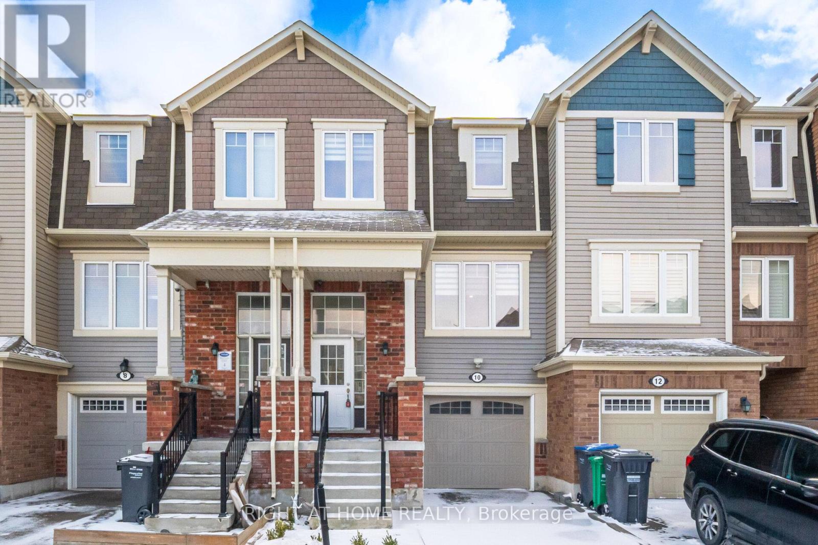 10 VANHORNE CLOSE - 1