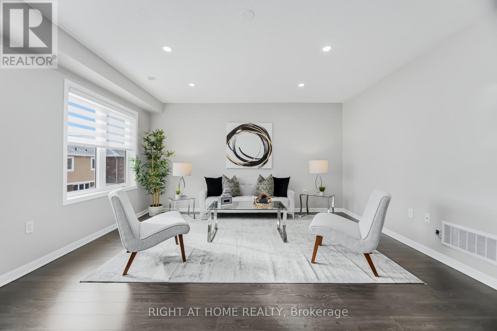 10 VANHORNE CLOSE - 18
