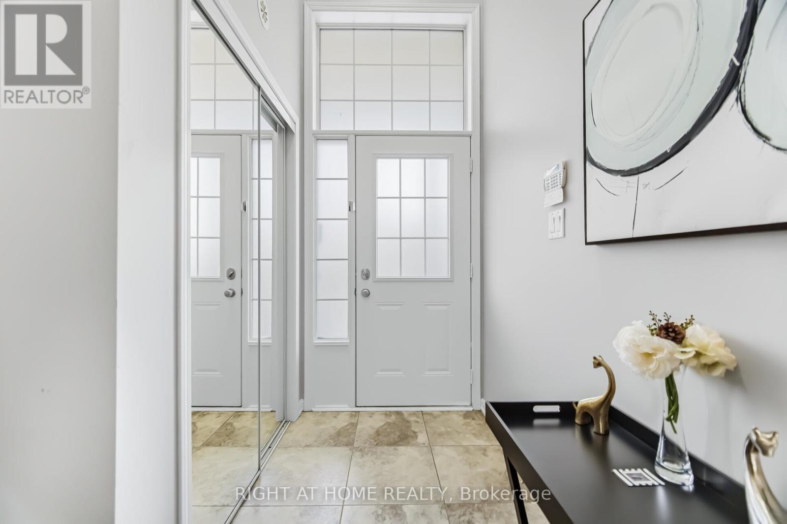 10 VANHORNE CLOSE - 5