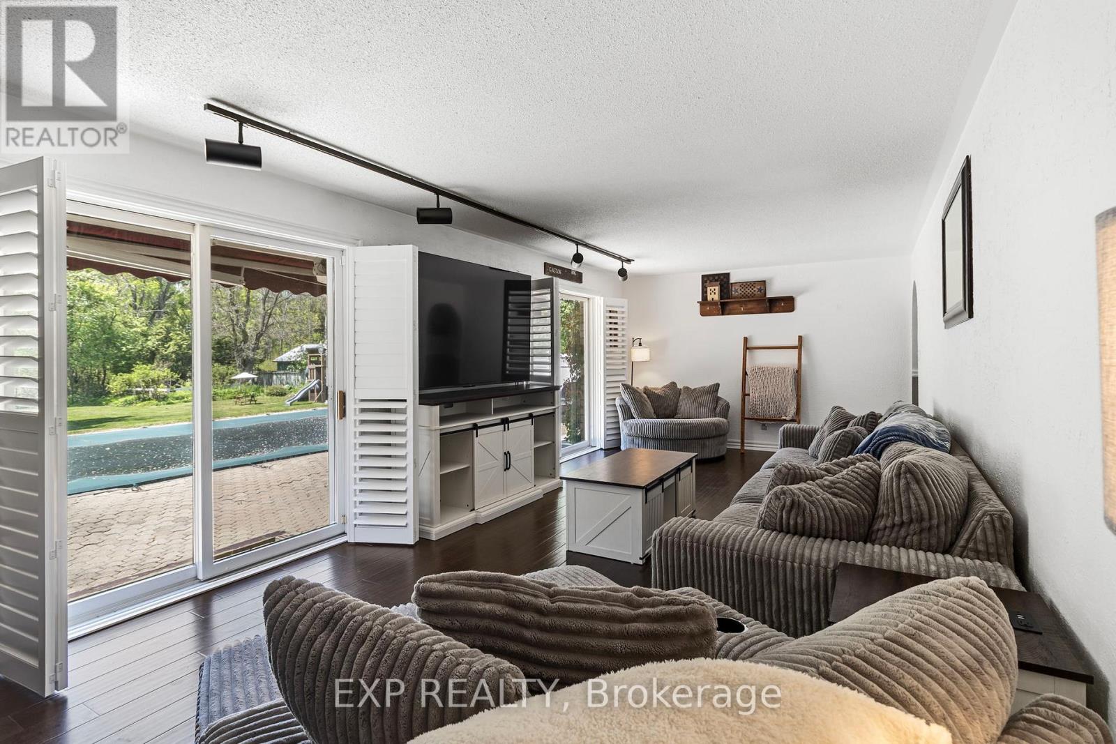 1080 CHURCH STREET - 18