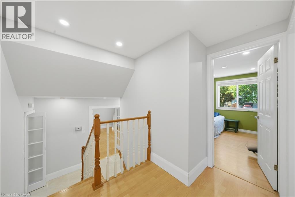 82 STONEY BROOK Drive - 14
