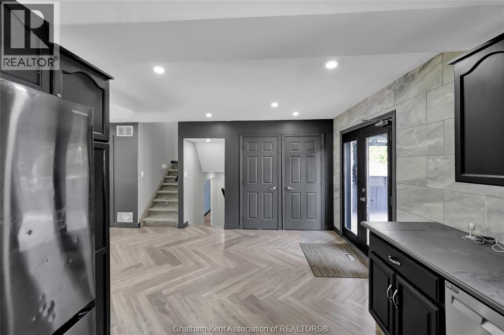 74 CHESTNUT DRIVE - 6