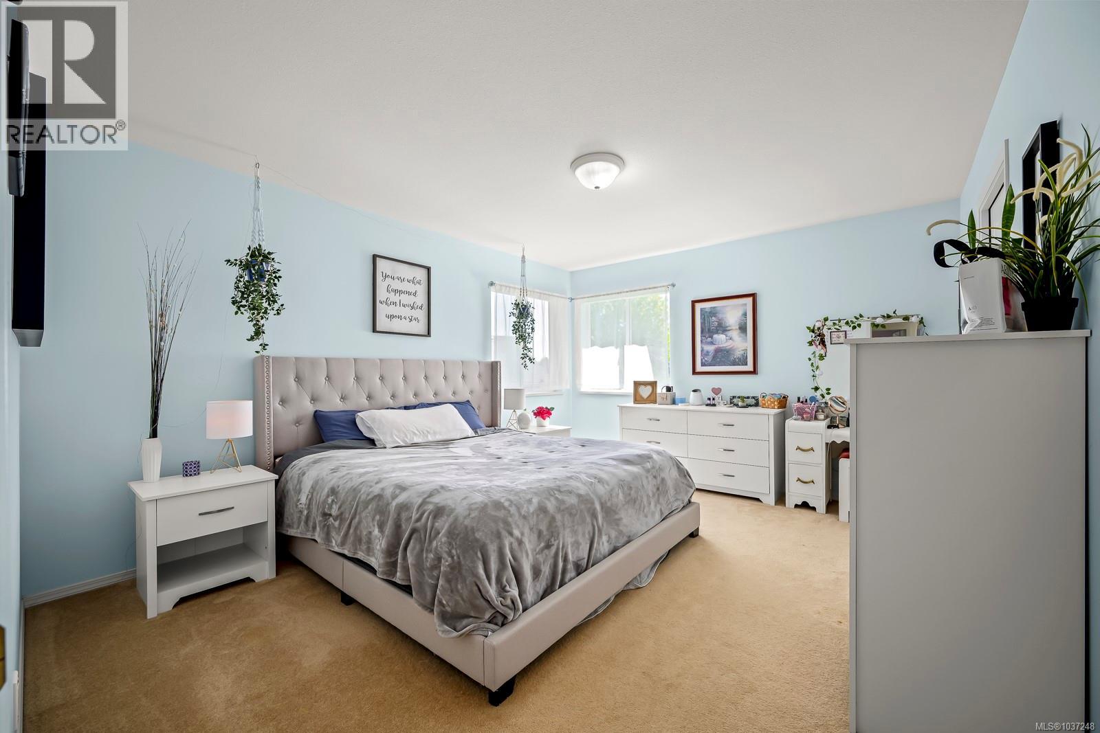678 Nelson Rd, Campbell River