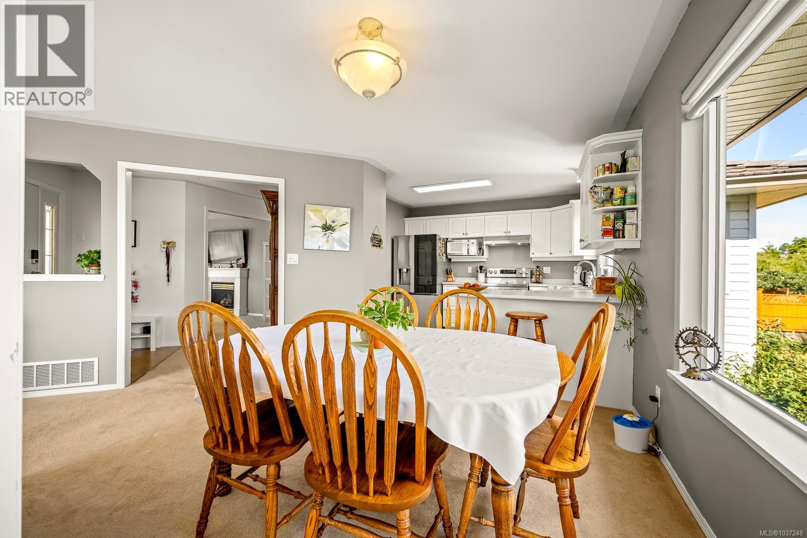678 Nelson Rd, Campbell River