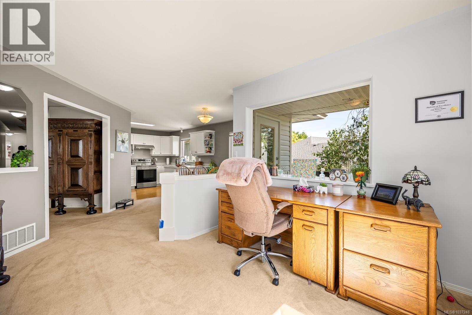 678 Nelson Rd, Campbell River