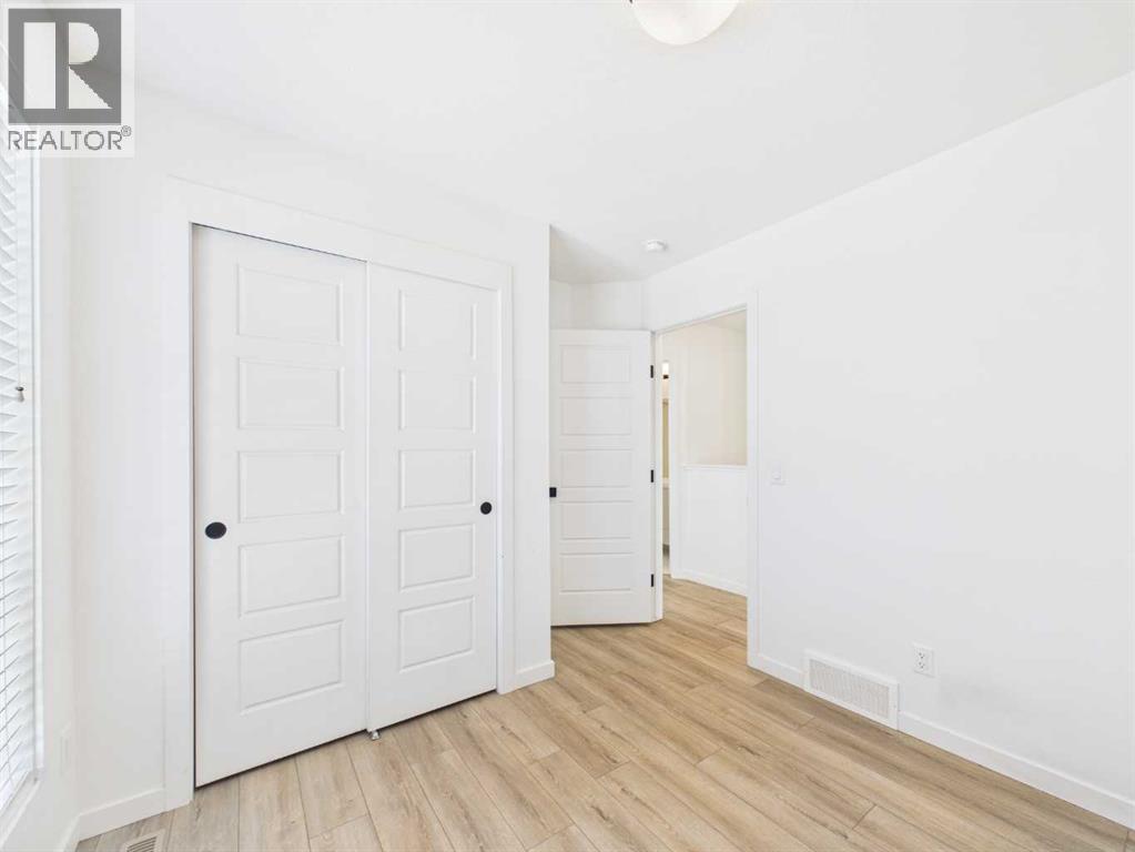 2480 210 Avenue SE - 37