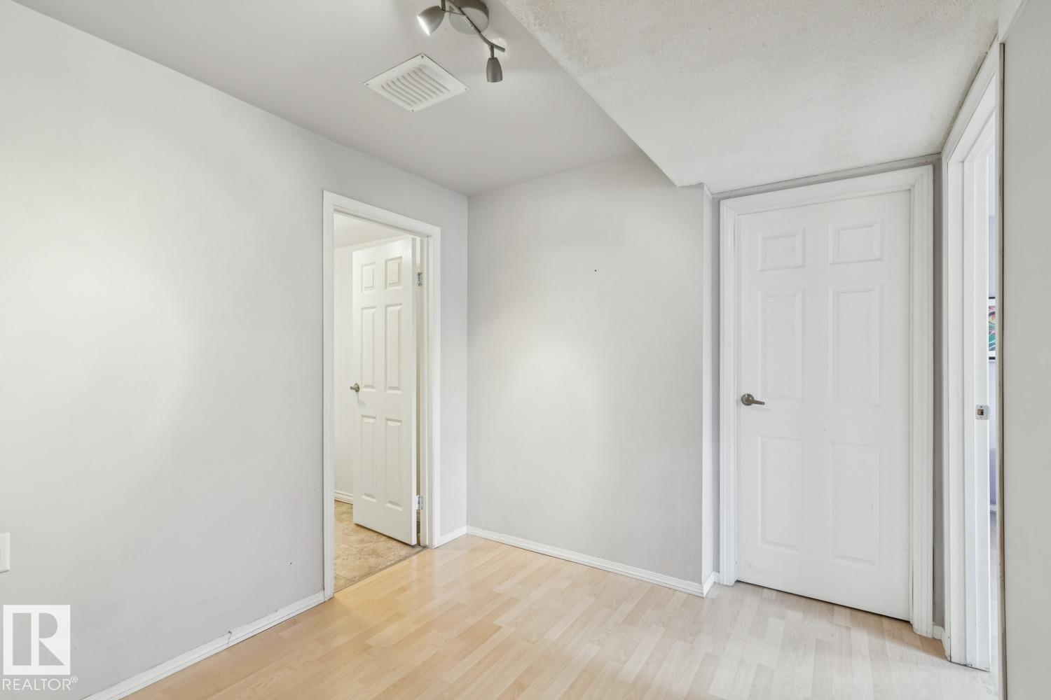 1871 45 ST NW NW - 32