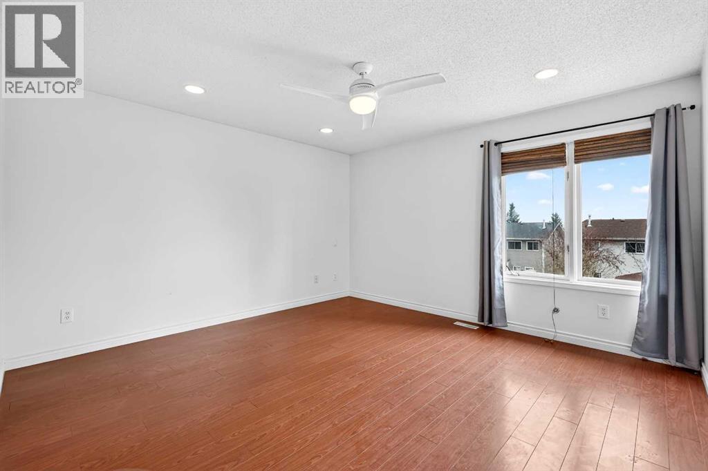 32 Millrise Crescent SW - 27