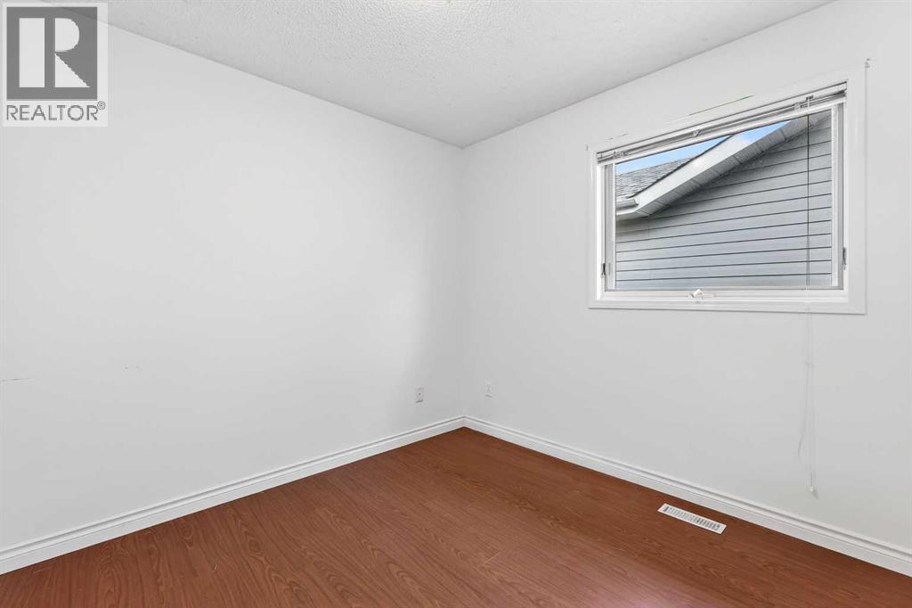 32 Millrise Crescent SW - 29
