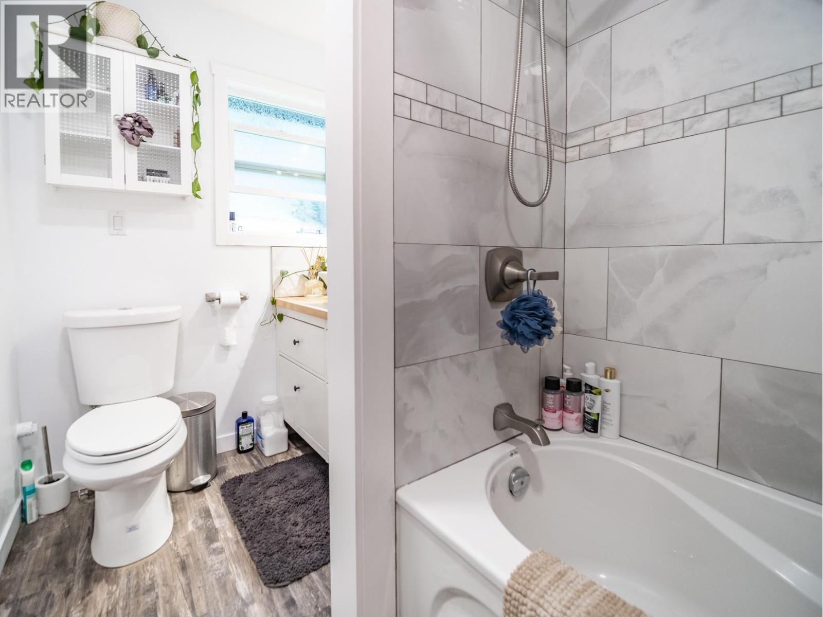 588 DURANGO Drive, Kamloops