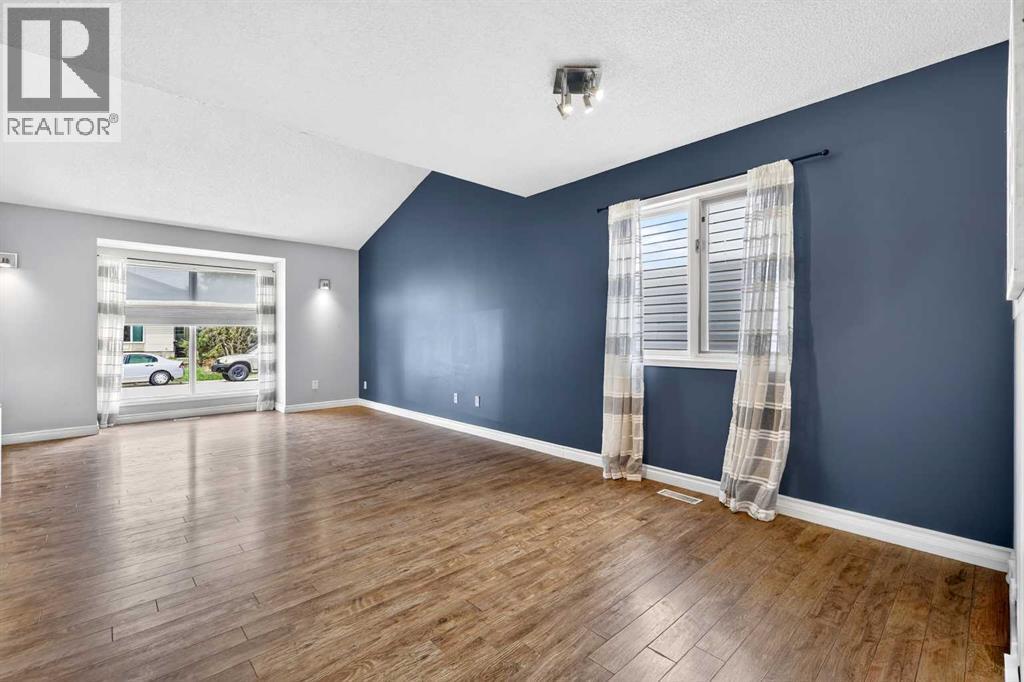 32 Millrise Crescent SW - 11