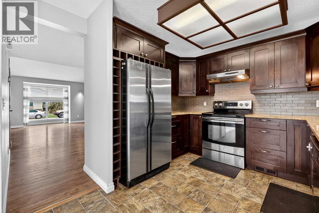 32 Millrise Crescent SW - 14